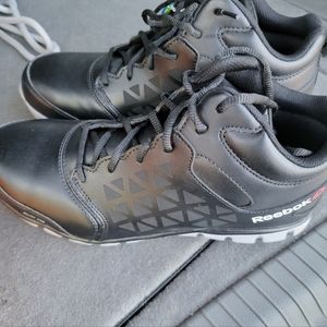 Steal toe work boots